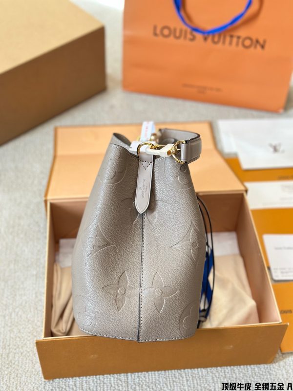 Louis 2024 Neonoe bb bag size: 20 cm