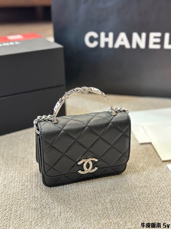 Cc new arrival handbag caviar leather size: 15 * 11cm