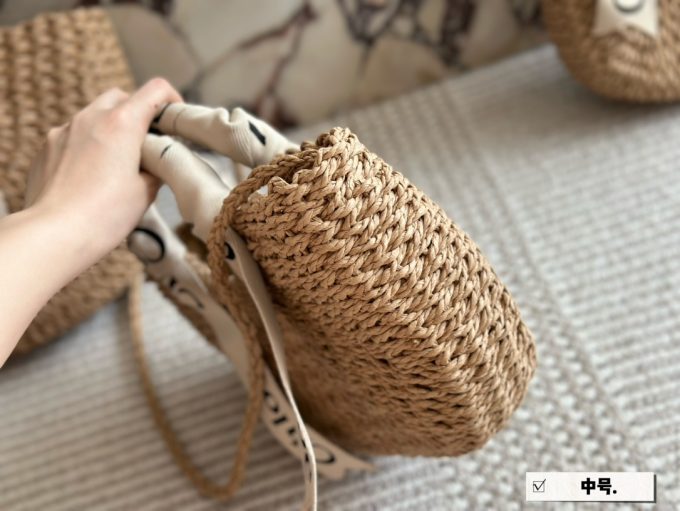 Ch new arrival bucket bag - Image 9