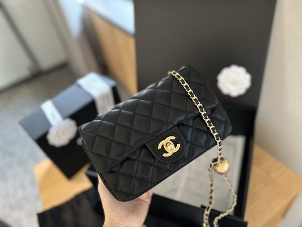 CC new arrival bag size: 20 cm