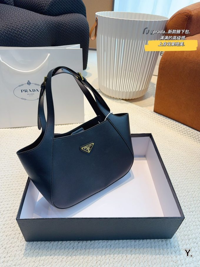 Pra new arrival hobo bag size: 27*7*19cm - Image 2