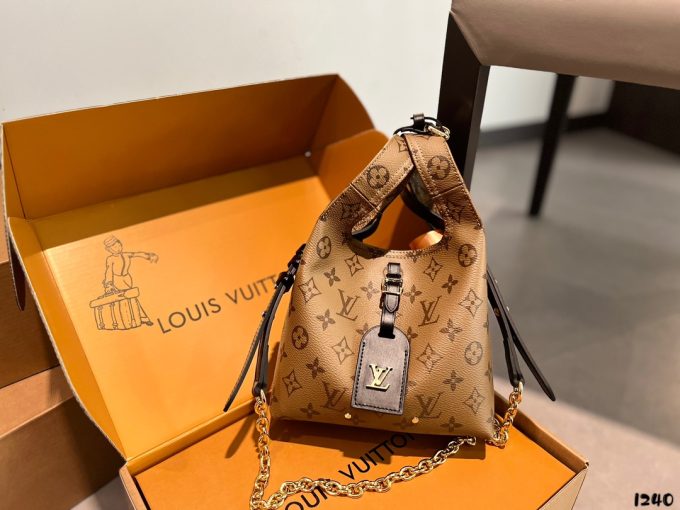 Louis new arrival bag size: 18 * 16cm - Image 9