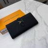 Louis new arrival Taurillon Capucines wallet size: 10*19*1.7cm