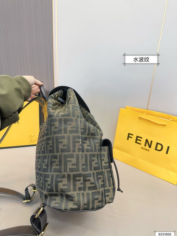 Fen new arrival backpack size: 31*35 cm - Image 4
