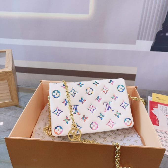 Louis new arrival cousin bag size: 20*14cm - Image 14