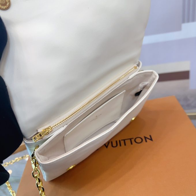 Louis new arrival cousin bag size: 20*14cm - Image 15