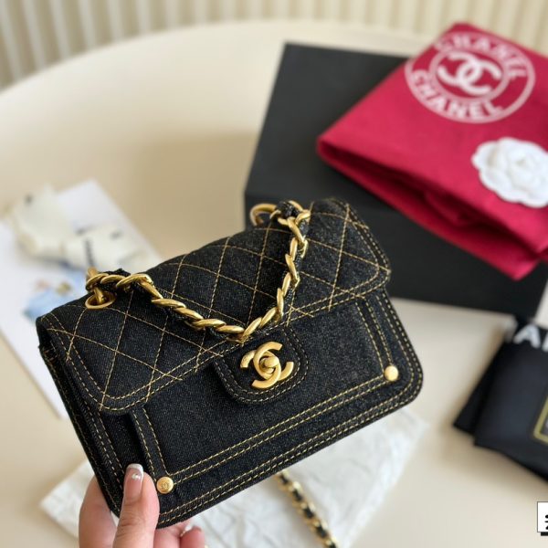 CC new arrival 23s denim bag size: 19*14 cm