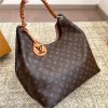 Louis new arrival tote bag size : 34 * 28 cm