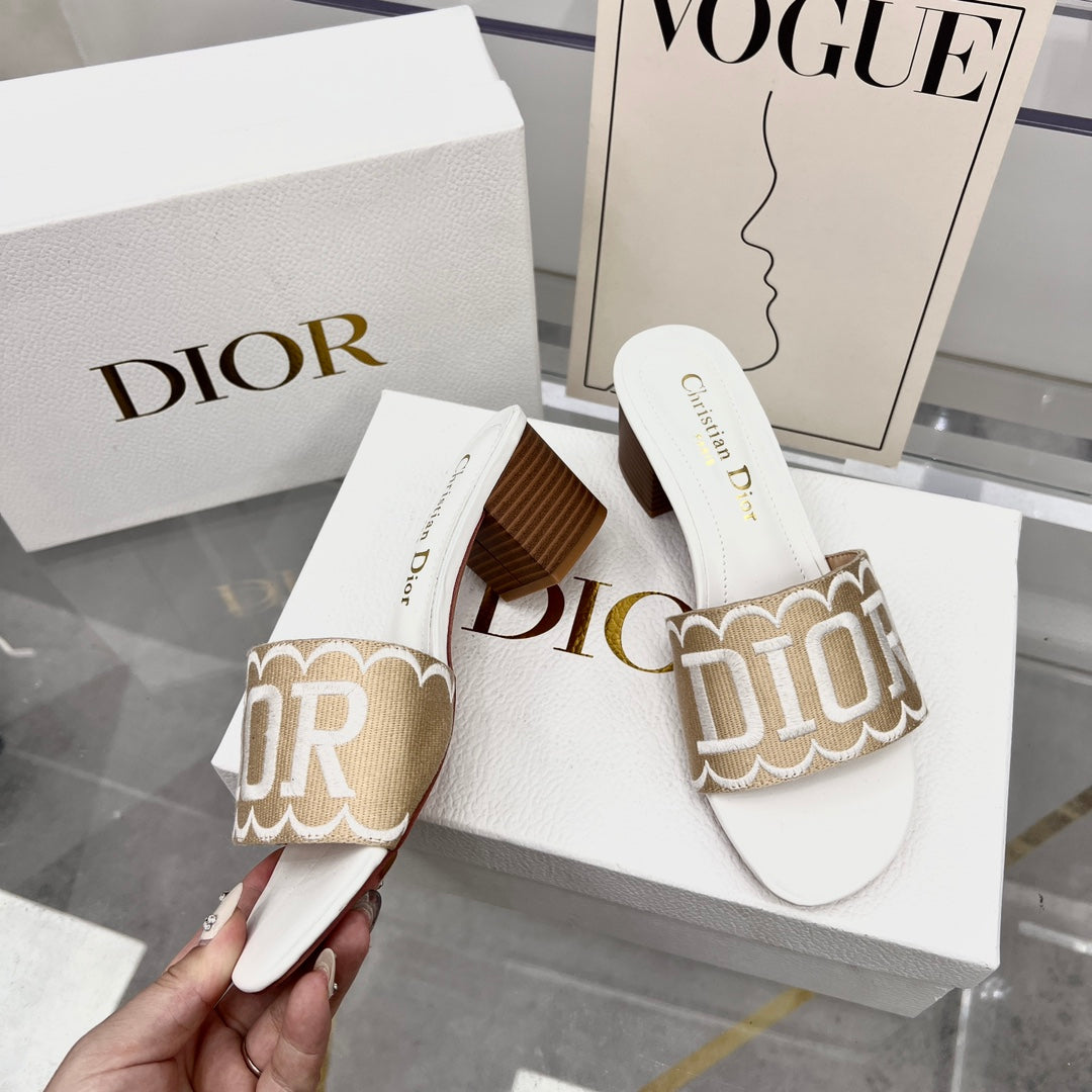 Straw Embroidery Heeled Sandals - Image 7