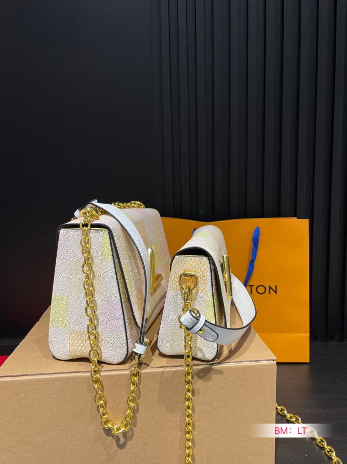 Louis new arrival twist women bag - Image 4