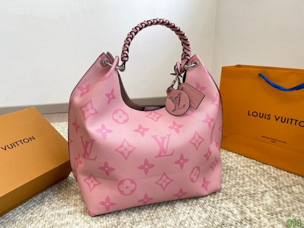 Louis new arrival tote bag size: 34 * 28 cm