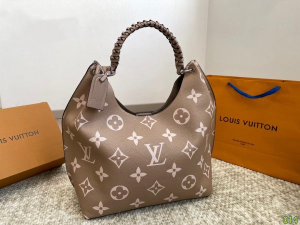 Louis new arrival tote bag size: 34 * 28 cm