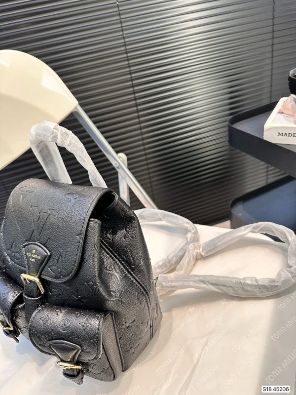 L Excursion new arrival backpack size: 20*9*20cm