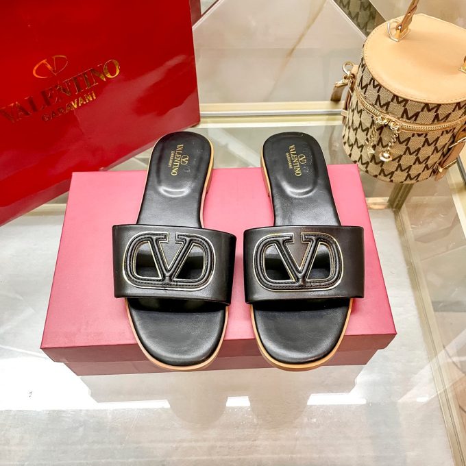 Fashion Logo Flat Slippers - Image 4
