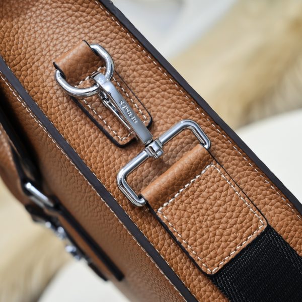 Her new arrival men and women bag size: 39.30.7cm