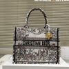 D book tote new arrival bag