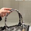 D book tote new arrival bag