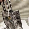 D book tote new arrival bag