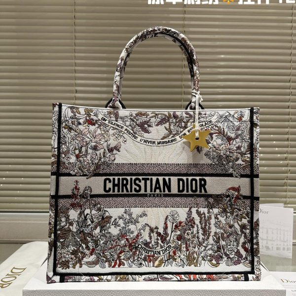 D book tote new arrival bag