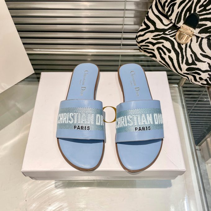 Solid Colors Calfskin and Embroidered Cotton Slippers - Image 15