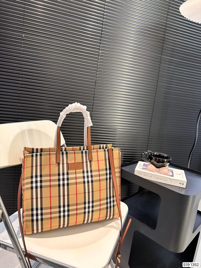 BB new arrival tote bag size: 35 * 27 cm - Image 3