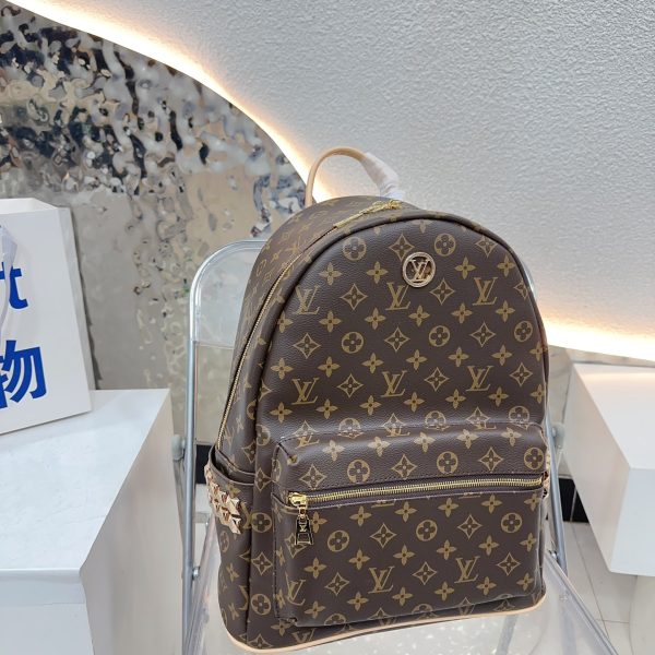 Louis new arrival backpack bag size: 33*41cm