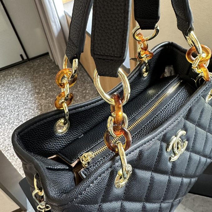 Cc new arrival vintage tote bag caviar leather size: 27cm - Image 6
