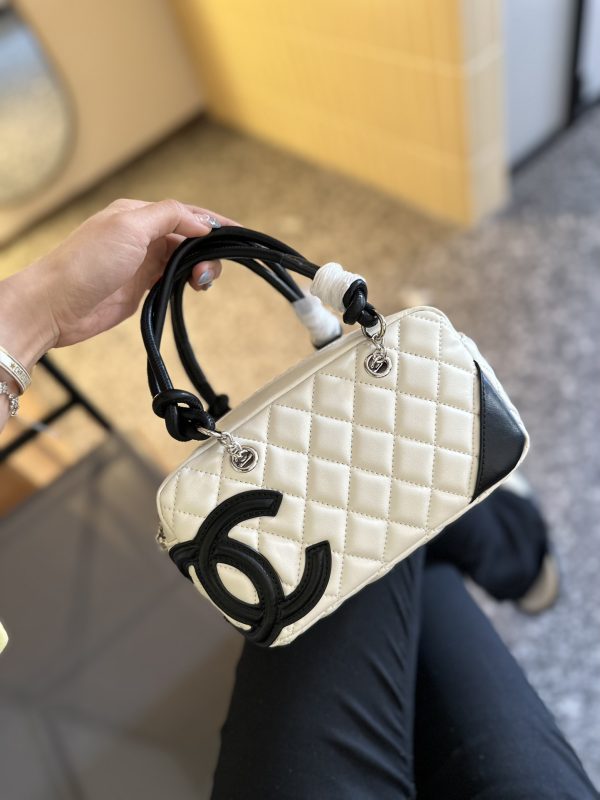 Cc new arrival camera bag size: 22 cm