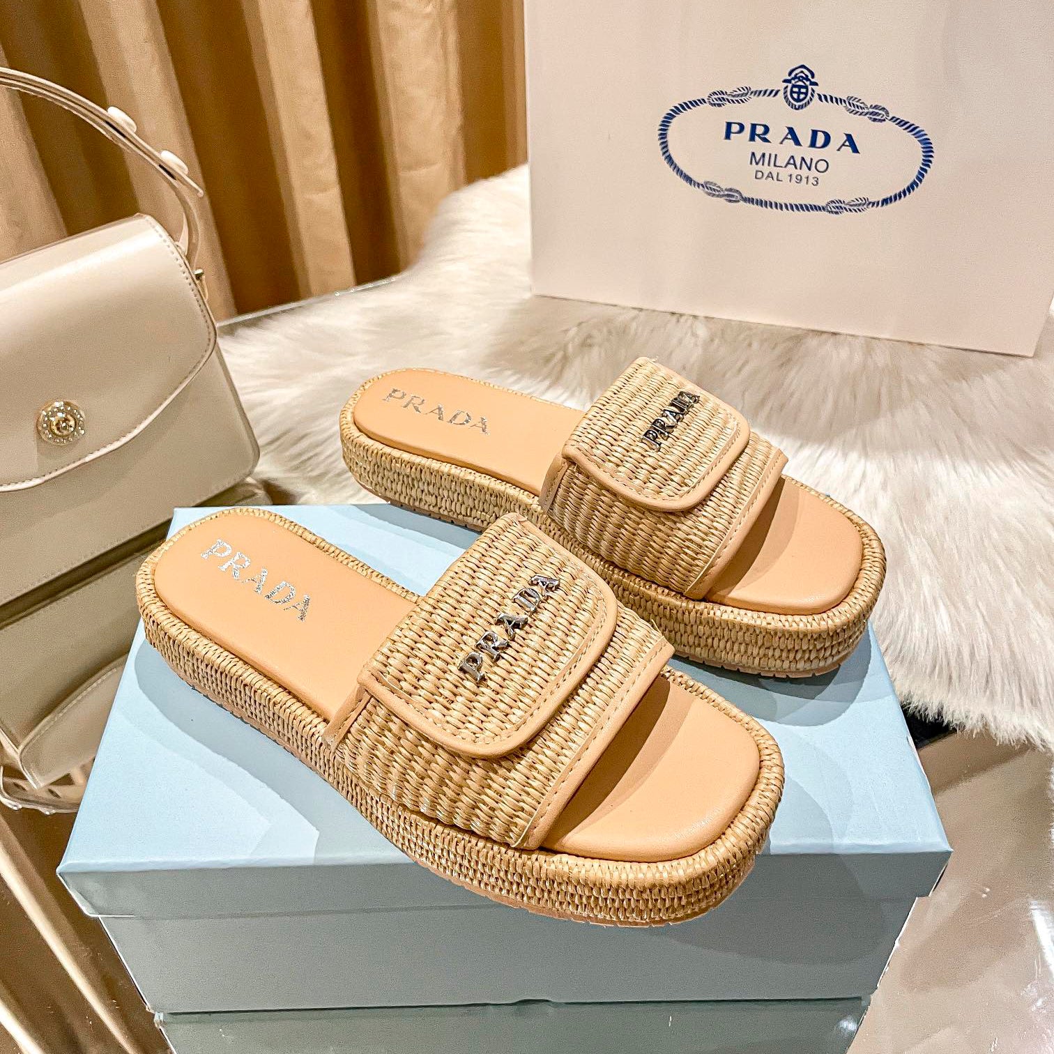 Woven Thick-Soled Slippers - Image 3