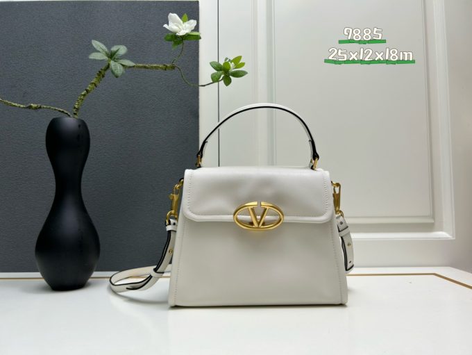 Val Garavani VSLING new arrival bag size: 25*12*18 cm - Image 5