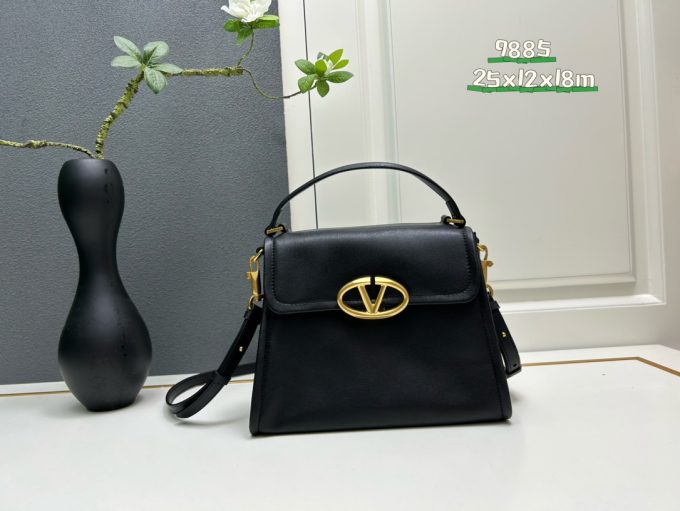 Val Garavani VSLING new arrival bag size: 25*12*18 cm - Image 4