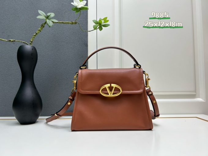 Val Garavani VSLING new arrival bag size: 25*12*18 cm - Image 2