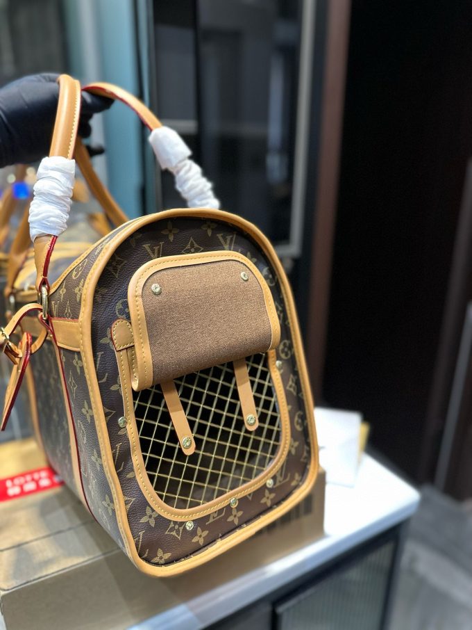 Louis new arrival pet bags size: 39*20*32 cm - Image 8