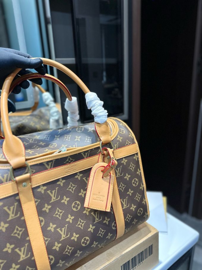 Louis new arrival pet bags size: 39*20*32 cm - Image 7