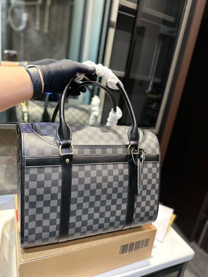 Louis new arrival pet bags size: 39*20*32 cm - Image 5