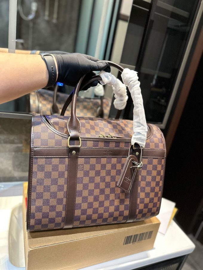 Louis new arrival pet bags size: 39*20*32 cm - Image 4