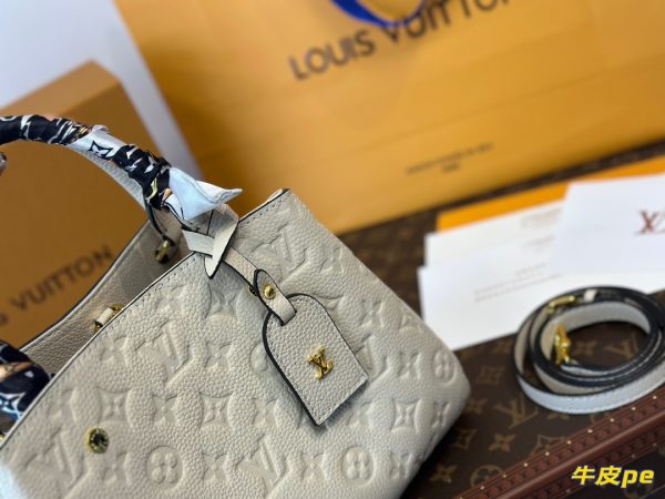 Louis 24s new arrival Montaigne bag size:  30*19cm