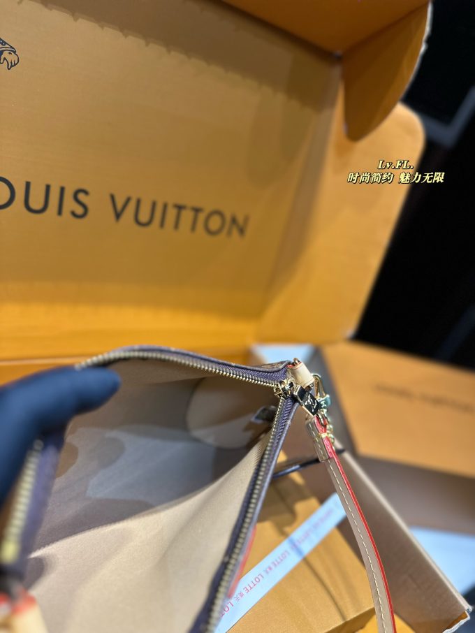 Louis Ss24 new arrival bag size: 21*13cm - Image 2