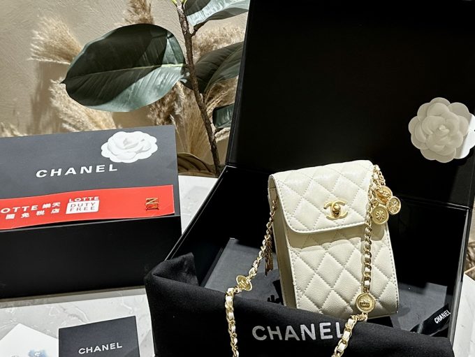 CC new arrival caviar leather phone bag size: 12*16 cm - Image 3