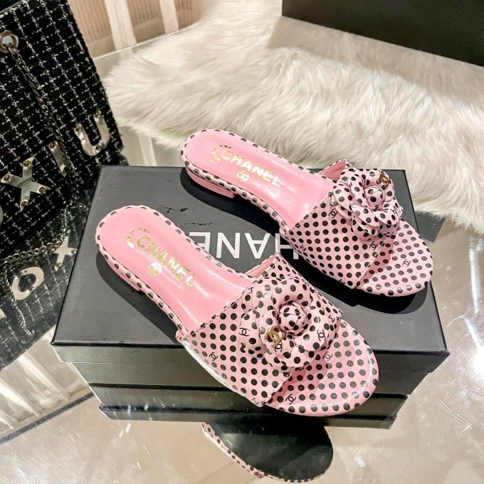 Retro Polka Dot Flat Slippers - Image 3