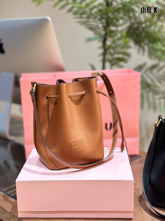 M M new arrival bucket bag size: 16×22 cm - Image 3