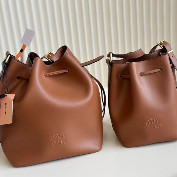 M M new arrival bucket bag