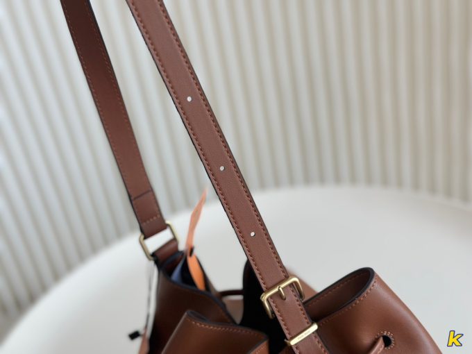 M M new arrival bucket bag - Image 4
