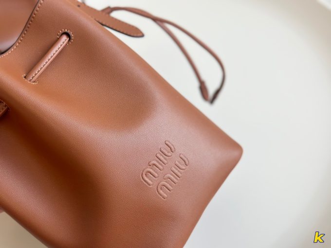 M M new arrival bucket bag - Image 7