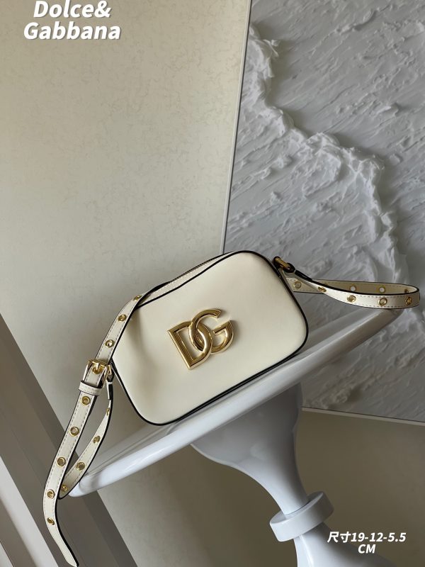 DG new arrival cross body bag size：19*12*5.5cm