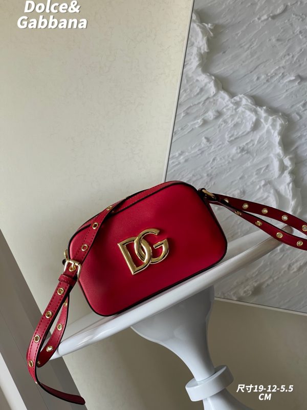 DG new arrival cross body bag size：19*12*5.5cm