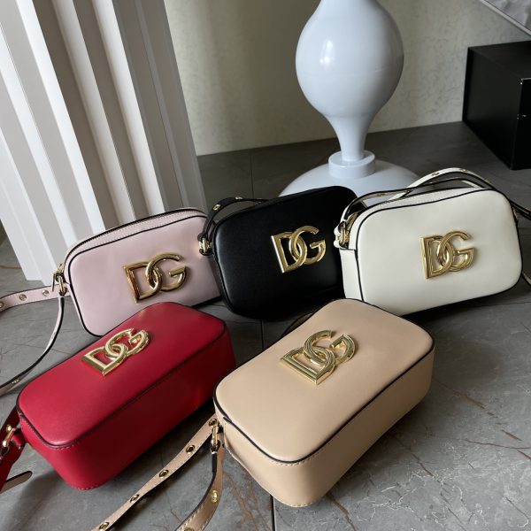 DG new arrival cross body bag size：19*12*5.5cm