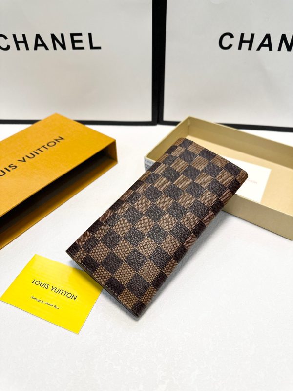 Louis new arrival wallet size: 19x10 cm