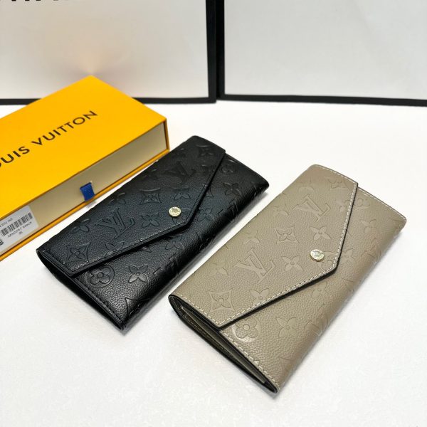 Louis new arrival wallet 02 size: 19x10 cm