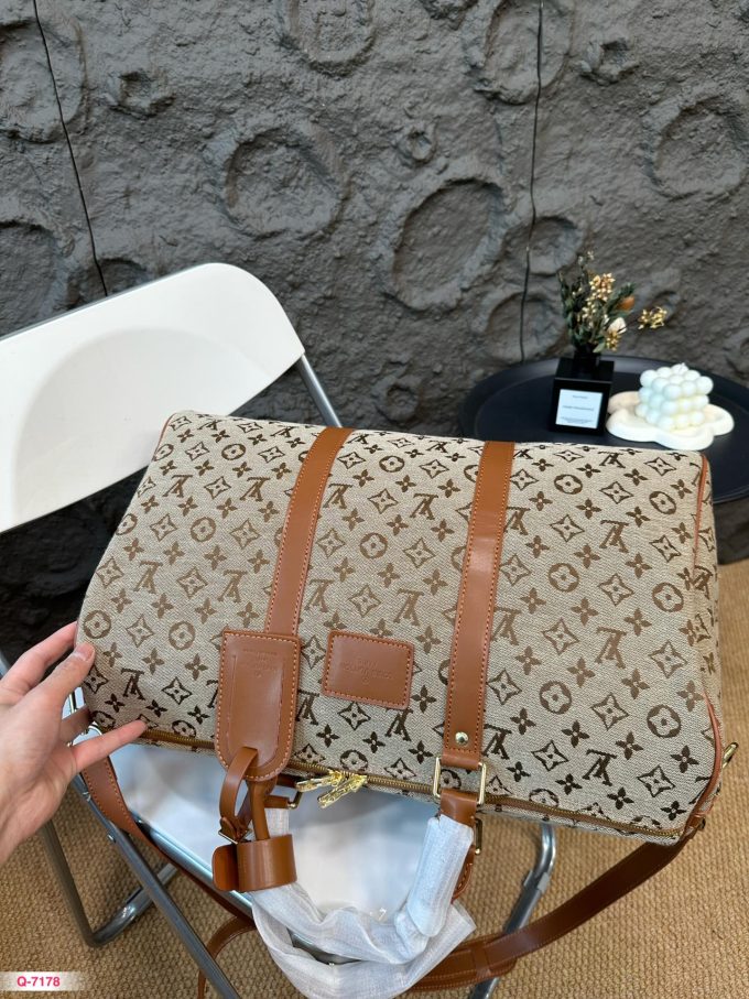 Louis new arrival traval bag size: 45*26cm - Image 8